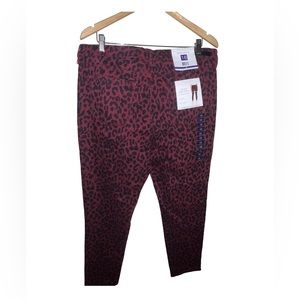 Social Standard by Sanctuary Women's sketchy cheetah Size 16